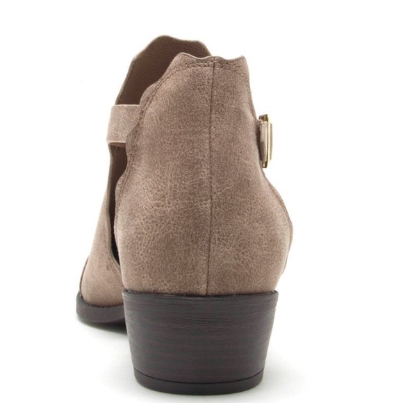 1 left! Qupid Sochi distressed low taupe booties - Picture 3 of 4